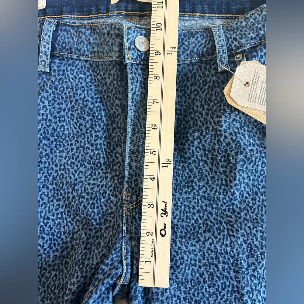 NWT Women’s Levi’s Sculpt 711 skinny, blue animal print denim, plus size 18.